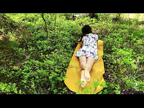❤️ Stranger on Tinder Masturbates My Pussy and Fucks Passionately in the woods (En främling på Tinder onanerar min fitta och knullar passionerat i skogen) ❌ Fucking at us ﹏
