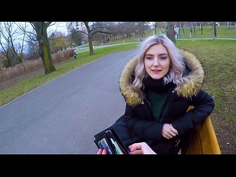 ❤️ Sväljer en främlings het sperma för pengar - avsugning i parken av Eva Elfie ❌ Fucking at us ﹏